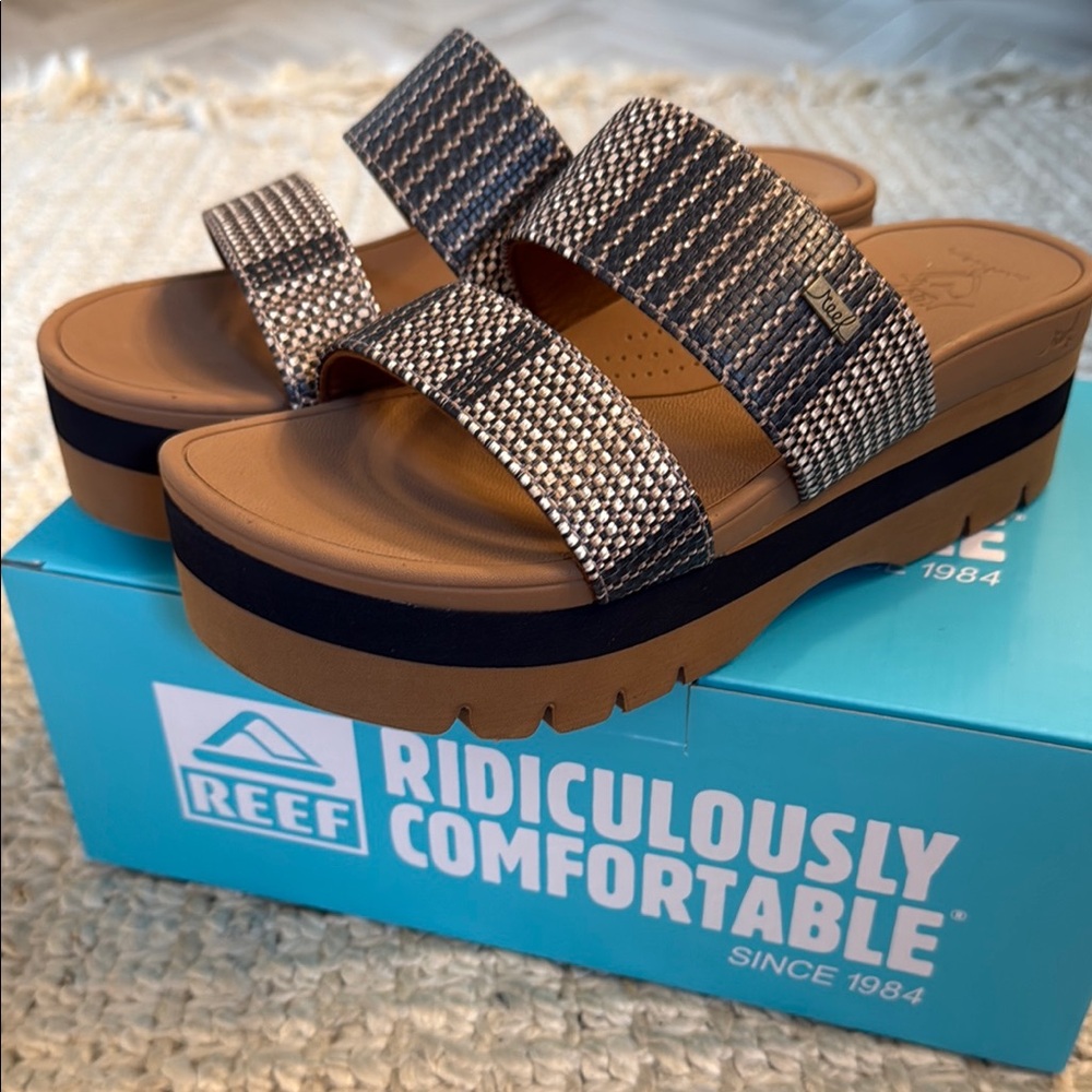Reef Women's Black and Brown Platform Sandals